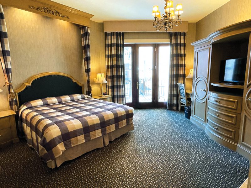 210. Luxury King Suite – Wild Celebrity Hotel